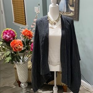 Gray sparkly poncho #buritscoldputside 🥶